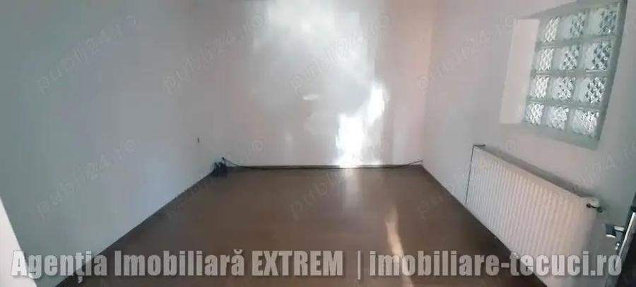 Casa de caramida cu 6 camere in Tecuci, 300mp teren in zona podului Balcescu - 2