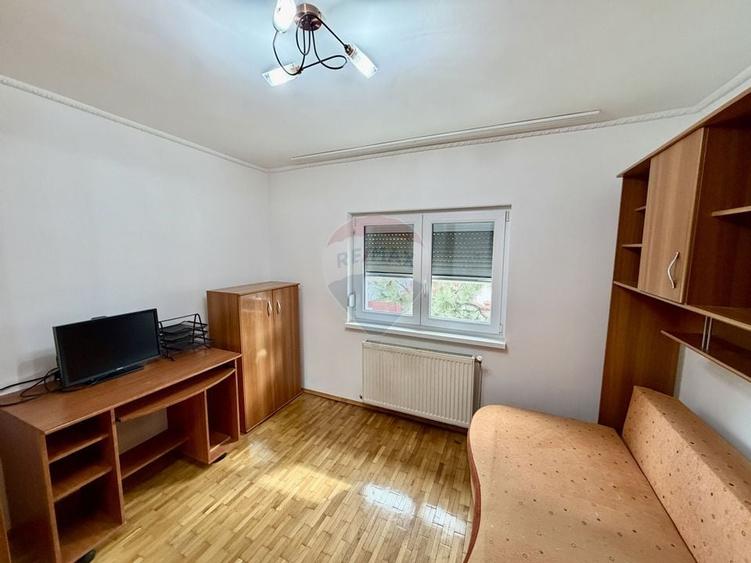 Apartament 3 camere etaj 1 - 9