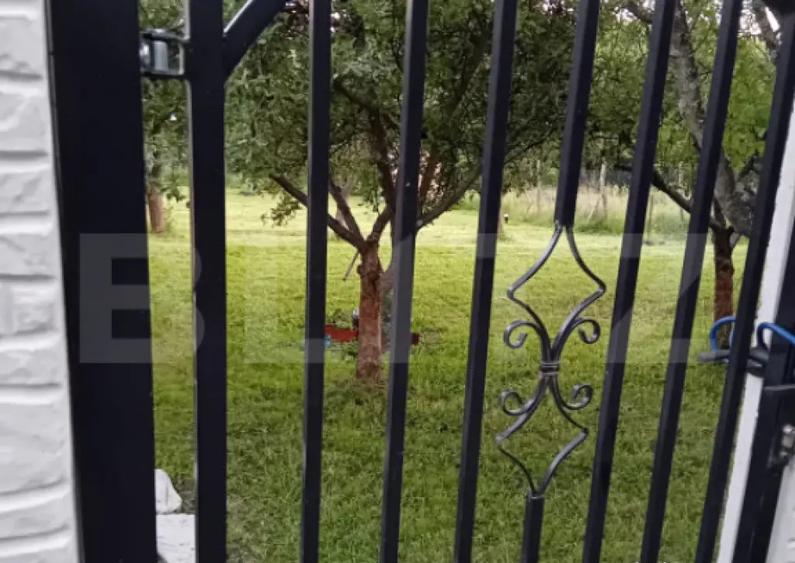 Teren + cabana pe piloi, 661 mp, zona Almasu Sec - 3