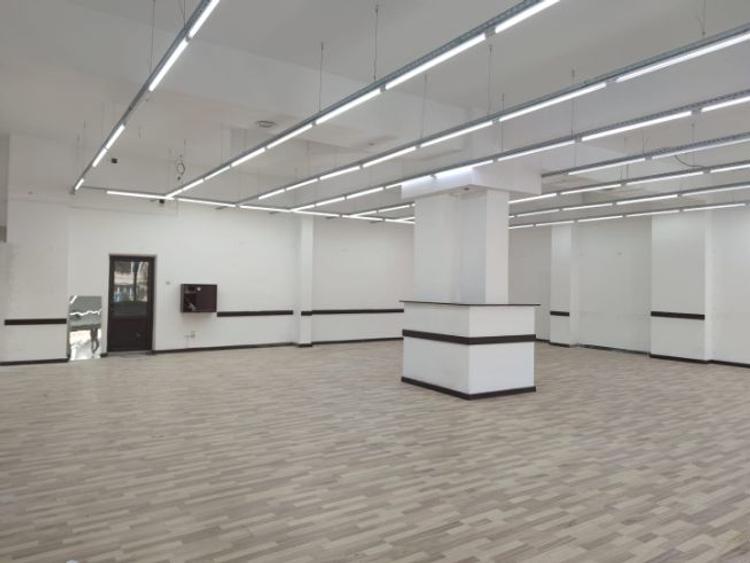 Spatiu comercial, vitrina, 180 mp, Rasnov. - 2