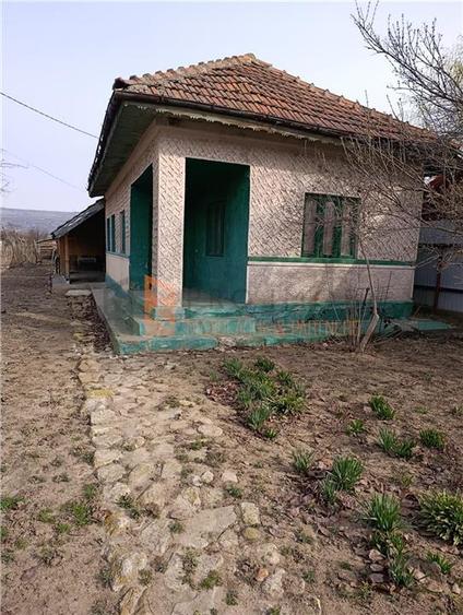 Casa tip parter zona Ulmeni - 1