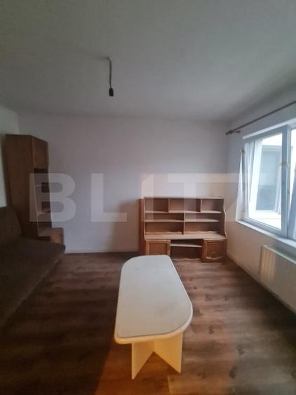 Apartament renovabil, decomandat, parcare inclusa in pret, zona Terra - 1