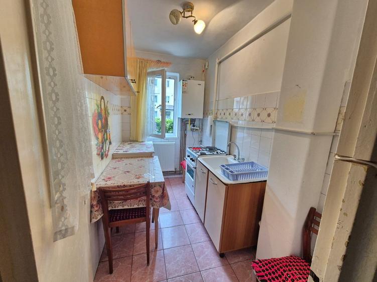 Vanzare Apartament 2 Camere mic si cochet zona  Florilor Brasov - 7