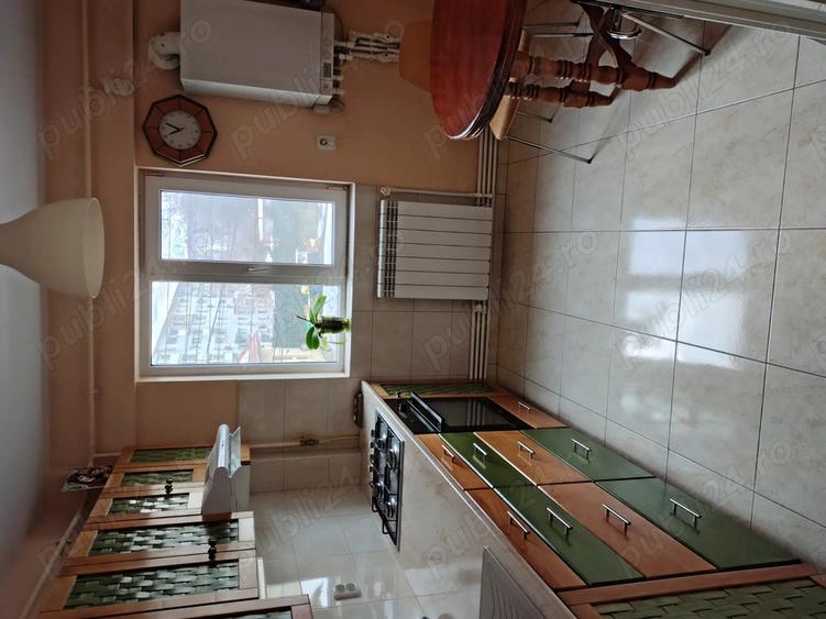 Inchiriez apartament 2 camere, decomandat, 2 balcoane, etaj 1, - 4