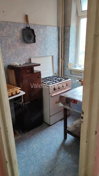 Inchiriez garsoniera Brazda lui Novac