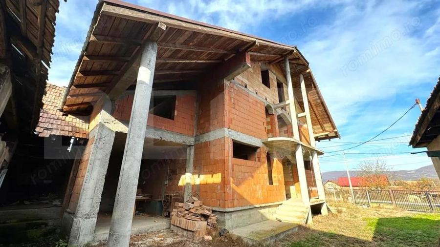 VAND CASA SI TEREN IN ARCALIA, CU TOATE UTILITATILE SI 19 ARI DE TEREN - 3