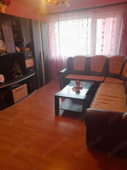 Ocazie-De vanzare apartament cu 3 camere decomandat - 2