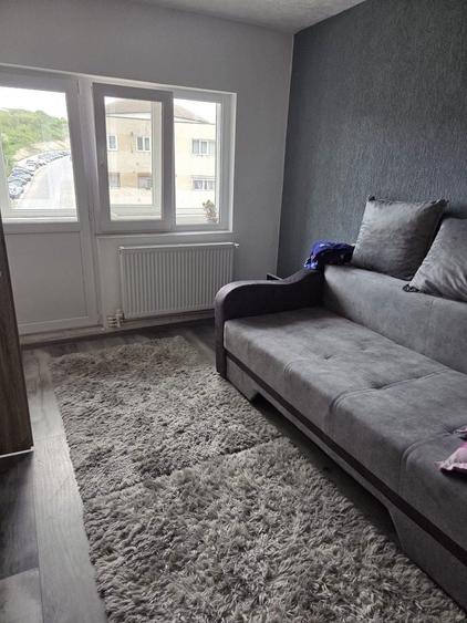 Inchiriez garsoniera - 1