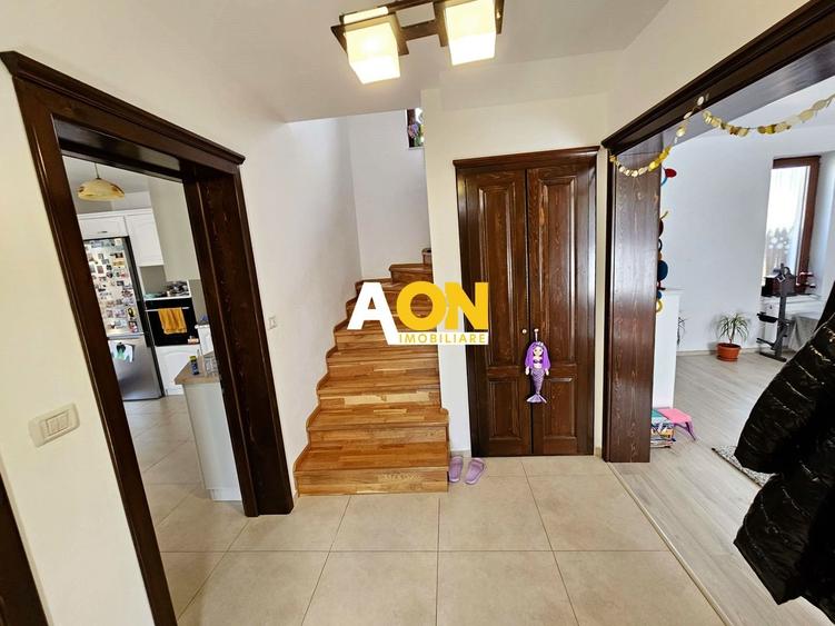 1/2 Duplex mobilat, utilat, 4 camere, pivnita, 200 mp teren - 2