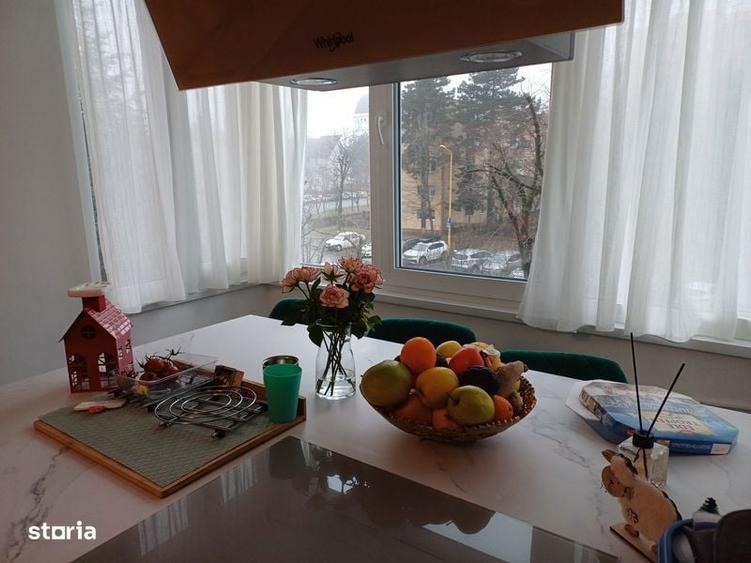 APARTAMENT 3 CAMERE cu living open SPACE. Este situat pe strada Neptun - 8