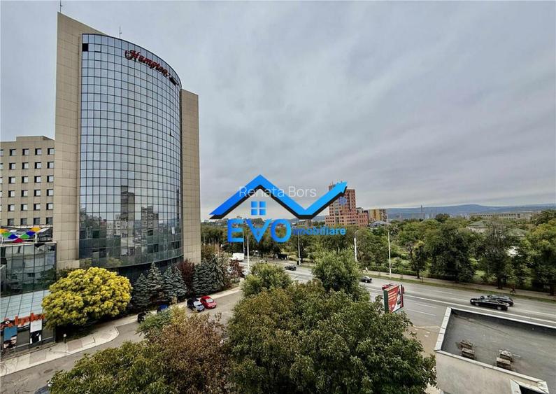 Se inchiriaza, apartament 2 camere, etajul 3 cu lift, CENTRU