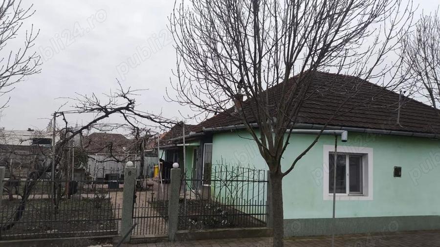 Casa de vanzare in Sannicolau Mare semicentral - 3