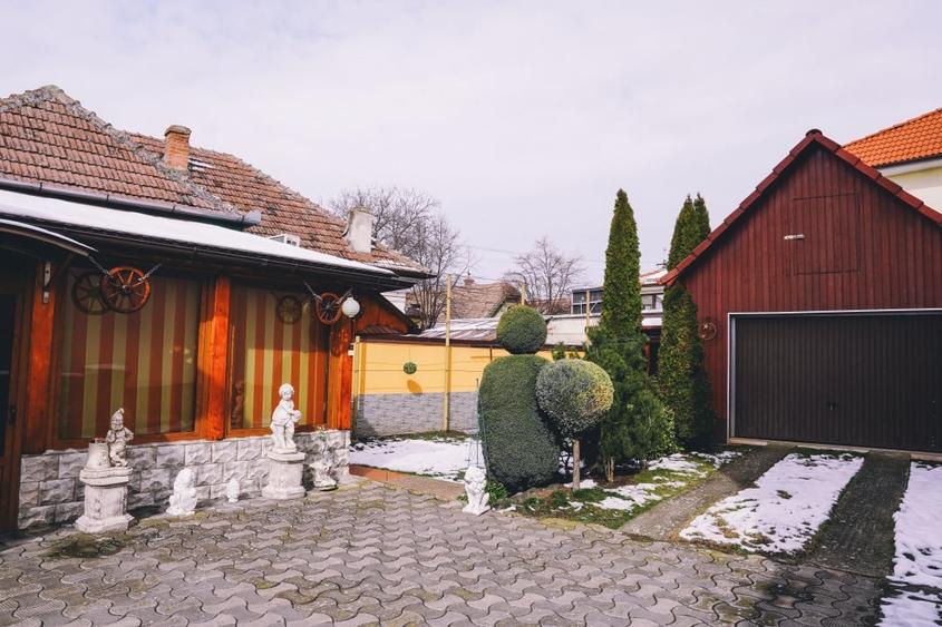 Casă renovată integral 4 camere + garaj | Piața Cluj, Str. Paris, Sibiu - 1