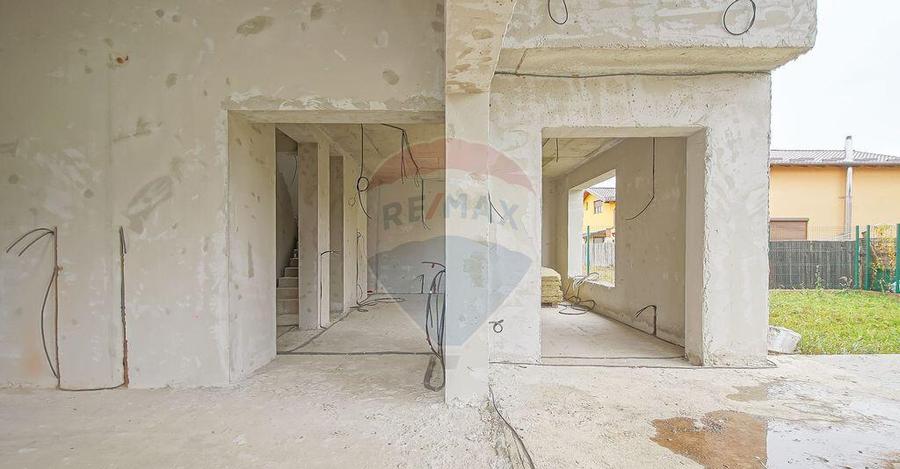 Casa spa?ioasa la gri, 4 camere, 3 bai, teren 500 mp ... - 33