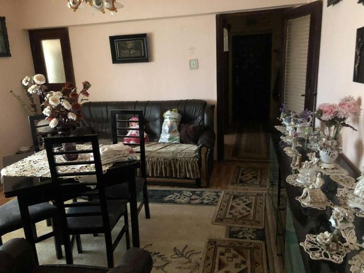 Apartament cu 4 camere - 1