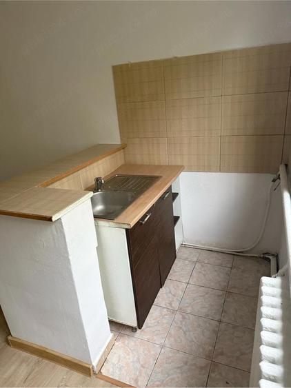 PROPRIETAR Garsoniera 22 mp Calea Buzia?ului 33.000 - 2