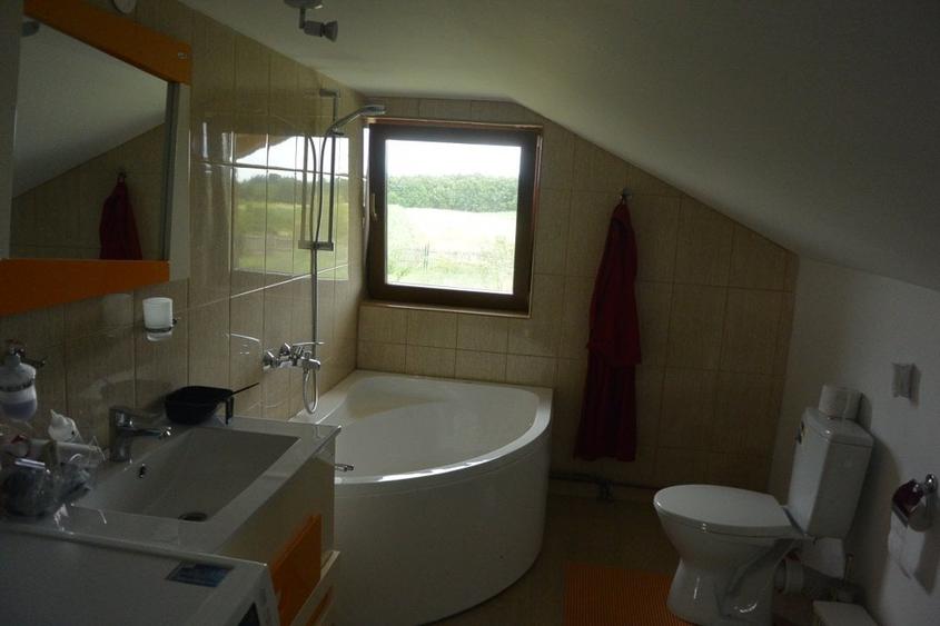 Casa P+E, la 15 km de Poiana Lacului, finisata, mobilata,  teren 7500mp, - 5