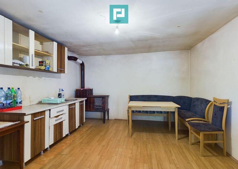 Casa cu 4 camere in Cruceni - 5