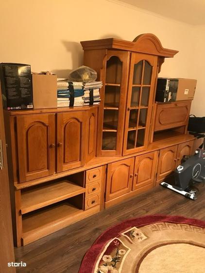 Apartament cu 3 camere decomandat în Teilor