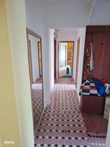 Ap 3 camere decomandate, etaj 3, str Soveja, aproape de Bdul Tomis - 5