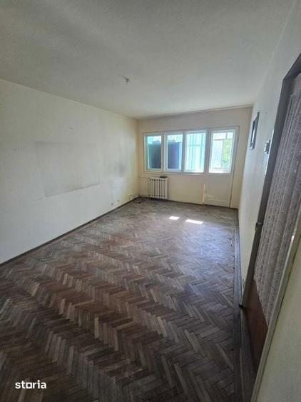 Apartament cu 2 camere decomandat în Vest