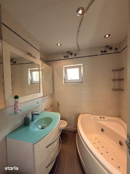 Apartament cu 2 camere decomandat în Lipovei