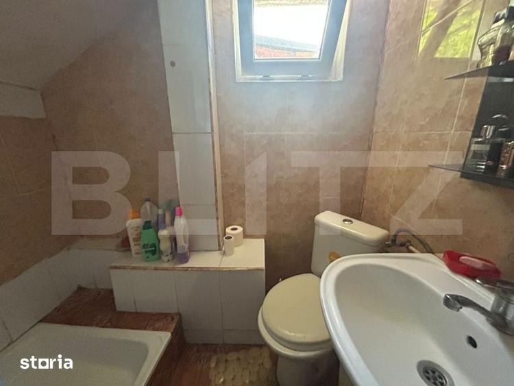 Casă cu 5 camere cu Teren 3000 Mp în Central