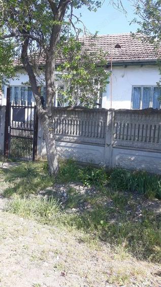 Casă cu 4 camere în Stignița