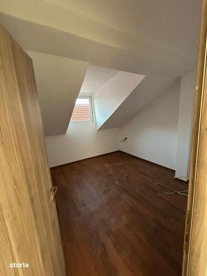 Apartament cu 4 camere în Decebal