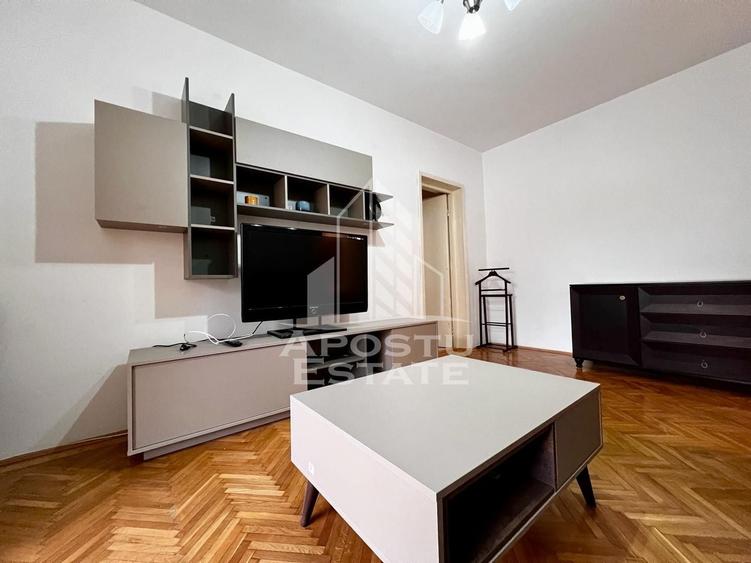 Apartament cu 2 camere semidecomandat, mobilat în Circumvalațiunii