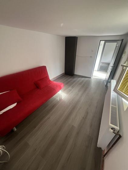 Casă cu 4 camere în Cumpătu