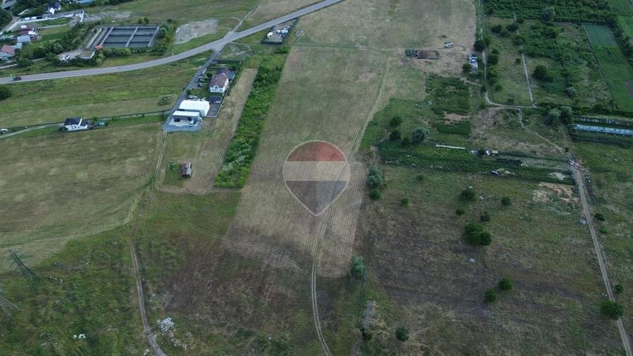 Teren agricol intravilan de 1700 mp, în Central