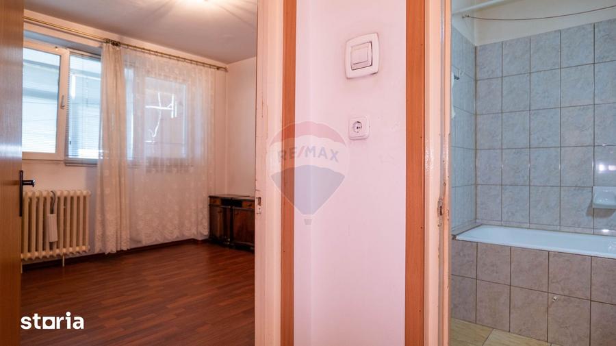 Apartament cu 3 camere decomandat, mobilat în Pantelimon