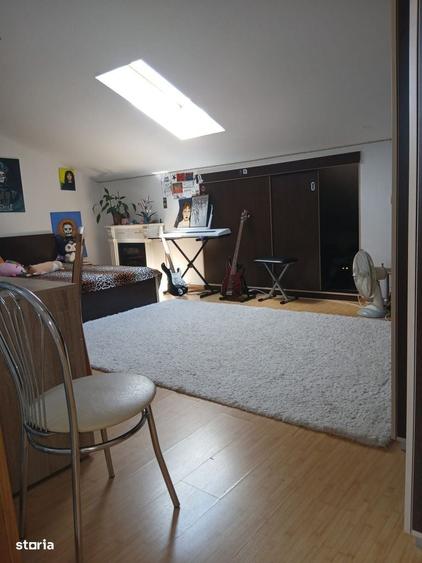 Apartament cu 3 camere în Florești