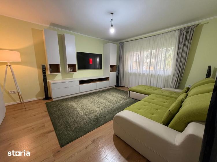 Apartament cu 3 camere decomandat în Central