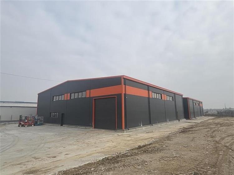 Spațiu industrial, de 595 mp, în Central