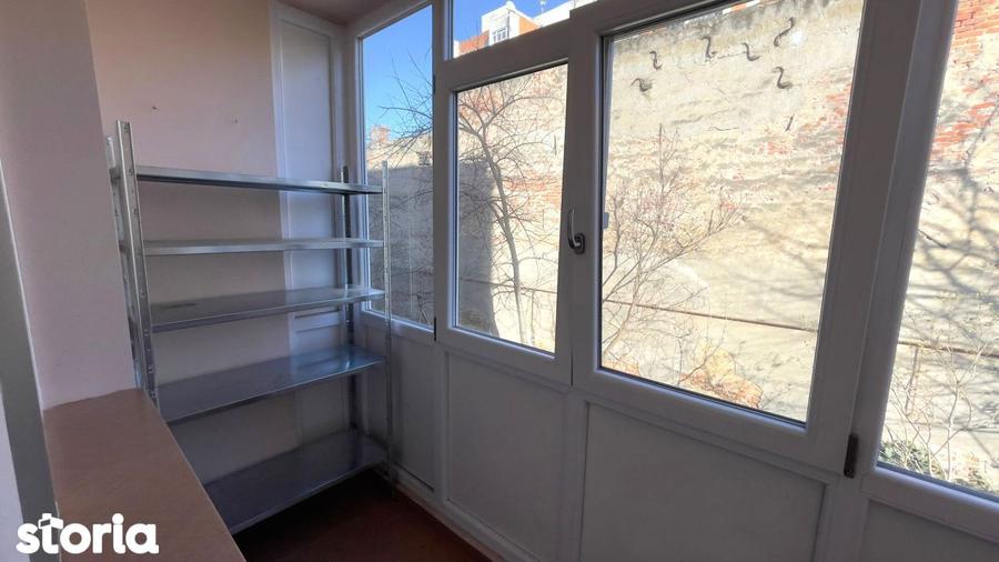 Apartament cu 2 camere, mobilat în Central