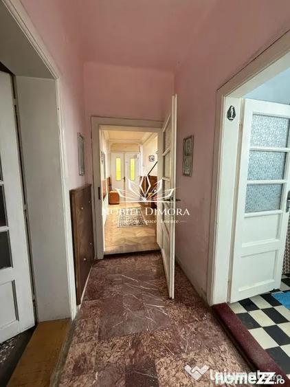 Casă cu 4 camere cu Teren 398 Mp în Central