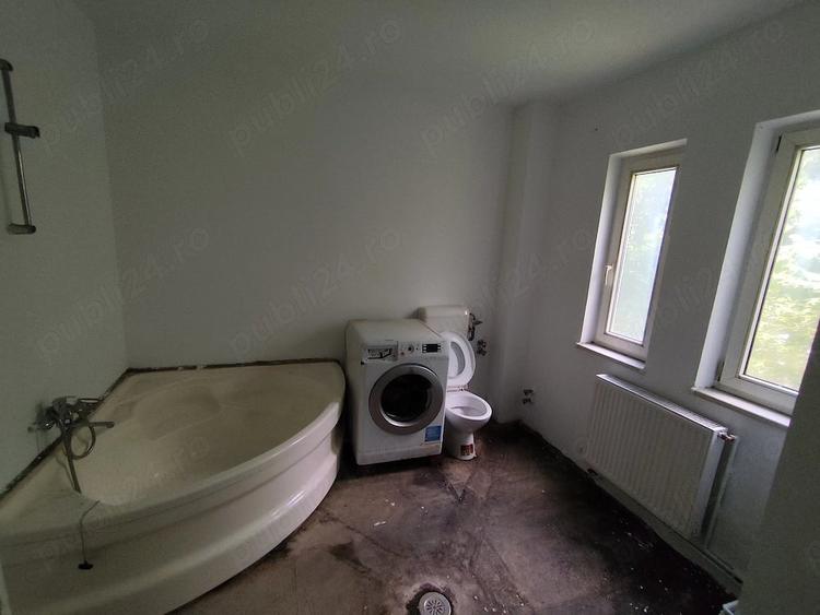 Casă cu Teren 1073 Mp în Voila