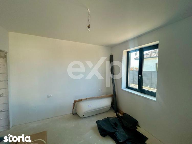 Casă cu 4 camere cu Teren 500 Mp în Sânpetru