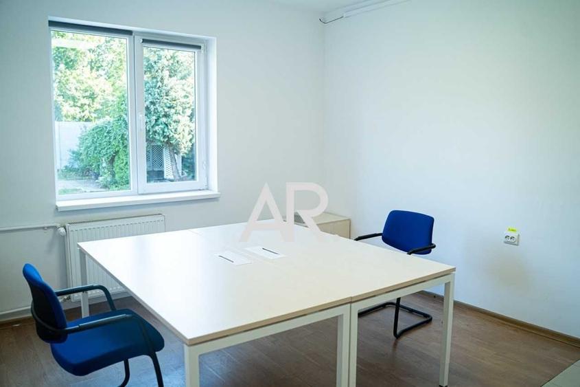 Casă cu 4 camere cu Teren 550 Mp în Central