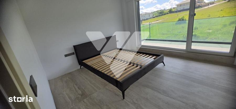 Casă cu 5 camere cu Teren 1190 Mp în Sadu