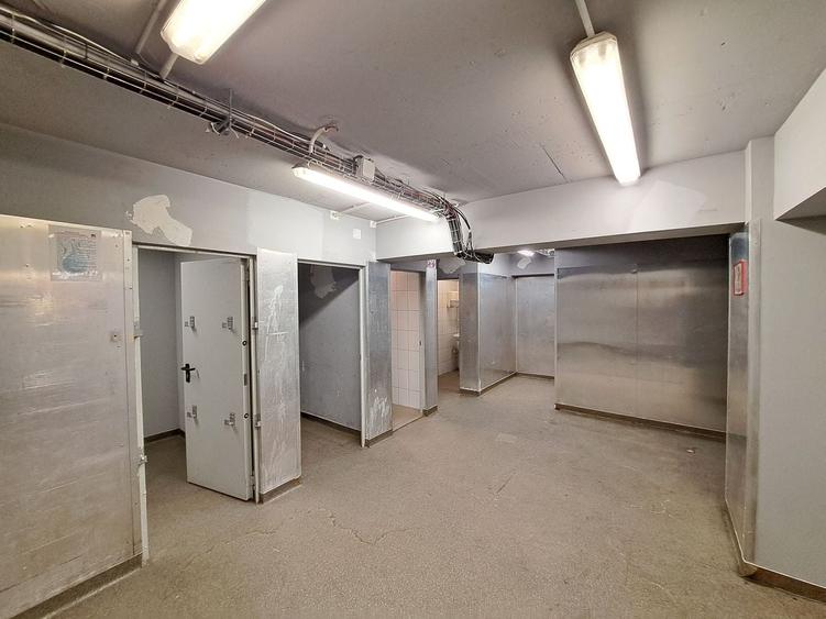 Spațiu comercial, de 143.0299987793 mp, în Vitan Mall