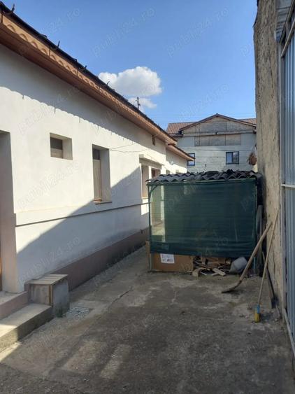 Casă cu 3 camere cu Teren 200 Mp în 23 August