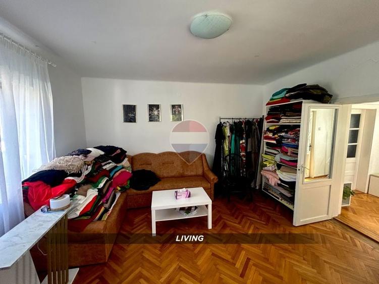 Casă individuală cu 3 camere cu Teren 500 Mp în Orașul Vechi