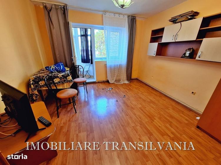 Garsonieră decomandată în Central