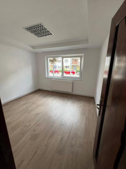 Spațiu comercial, de 50 mp, în Central
