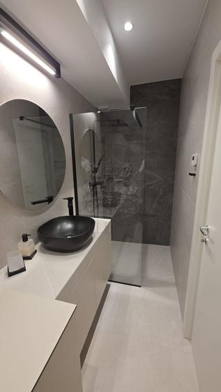 Apartament cu 3 camere decomandat, mobilat în Sisești