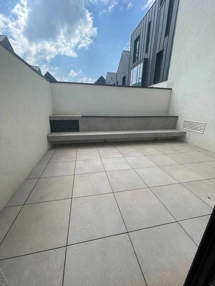 Apartament cu 3 camere decomandat în Voluntari