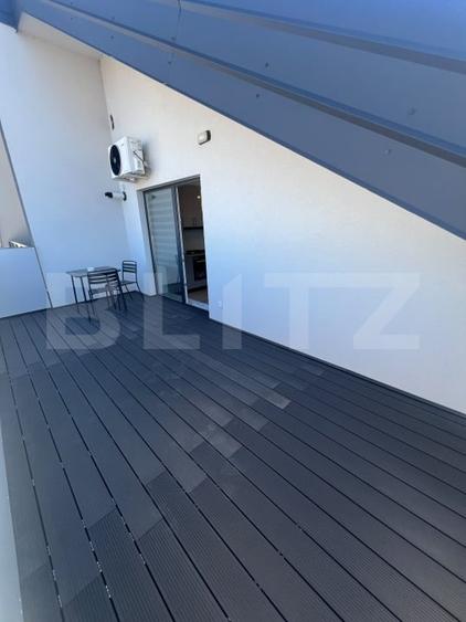 Apartament cu 2 camere semidecomandat, mobilat în Florești